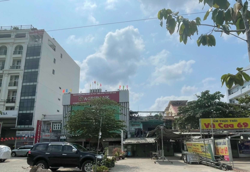 Bán nhà mặt tiền đường số Nguyễn Văn Linh, Phường Tân Thuận Tây, Quận 7