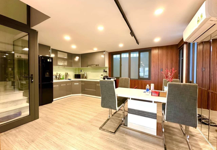 Bán nhà mặt tiền đường 3 xe hơi  Huỳnh tấn phát , P.Phú thuận ,QUẬN7 