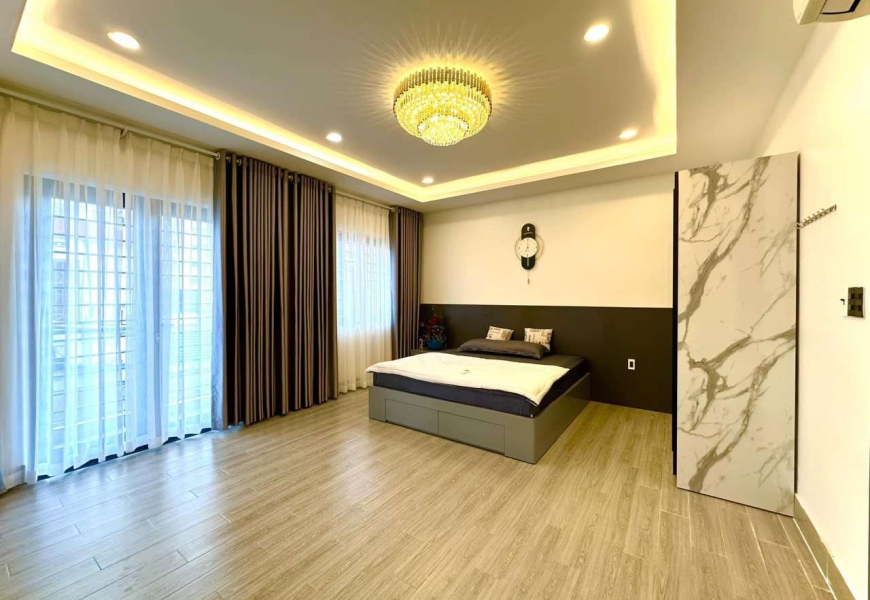 Bán nhà mặt tiền đường 3 xe hơi  Huỳnh tấn phát , P.Phú thuận ,QUẬN7 
