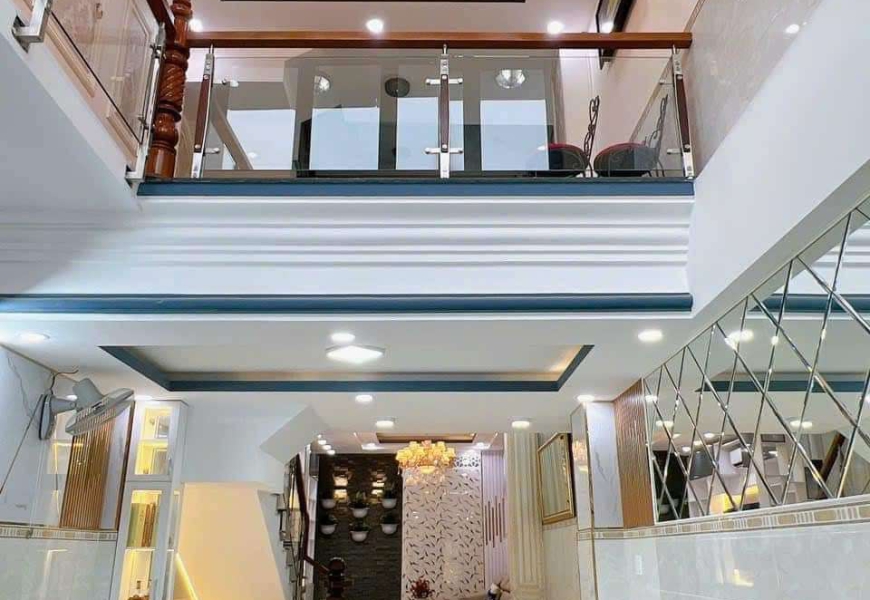 Giảm thêm 1 tỷ .Còn 10.5 tỷ (Thương lượng) Bán Nhà mặt tiền đường 20 m .Khu VIP. 1979 Đường Huỳnh Thị Đồng. Thị trấn Nhà Bè.Tp HCM
