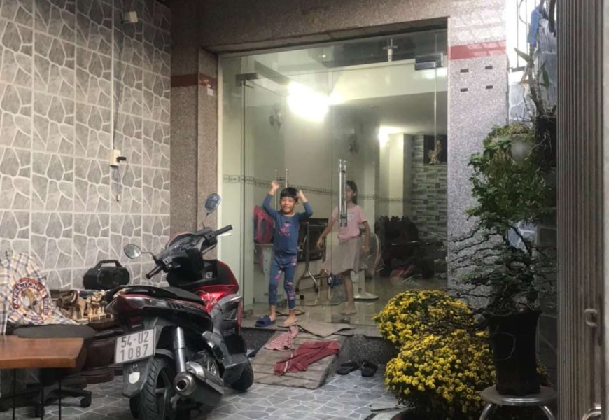 0909227199 Cần bán gấp nhà mặt tiền đường Trần Xuân Soạn, phường Tân Kiểng Quận 7