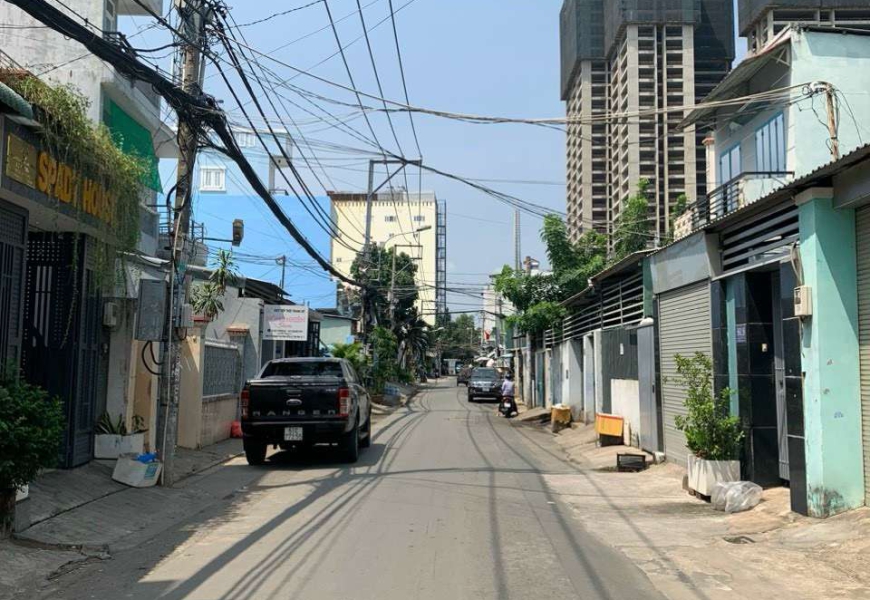 Giảm gấp 2 tỷ cần bán nhanh 15 tỷ Đường nhựa 6m xe hơi Huỳnh Tấn Phát,p tân Phú, Q7