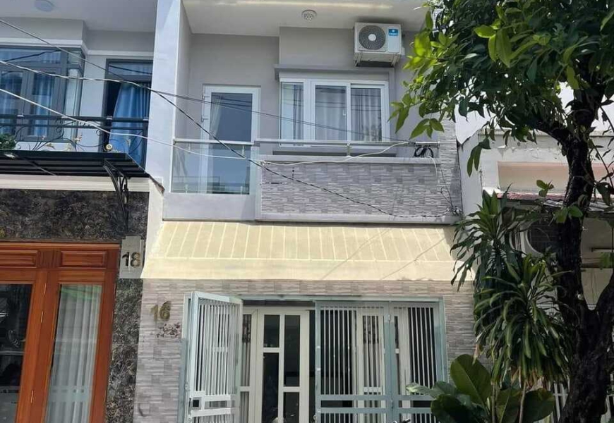Bán nhà Đường 18, P Tân Phú, Q7