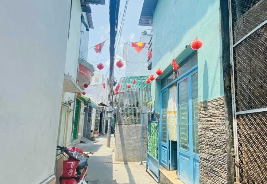 NC 4 hẻm 205 huỳnh tấn phát Q7