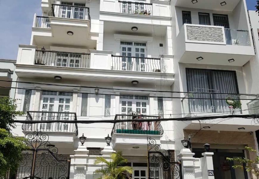 Bán Nhà Đường Số  47, Tân Quy. Diện tích: 4x20. 1 trệt 3 lầu. 7 phòng trọ cao cấp. đang cho thuê full, thu nhập trên 30 trieu/tháng.