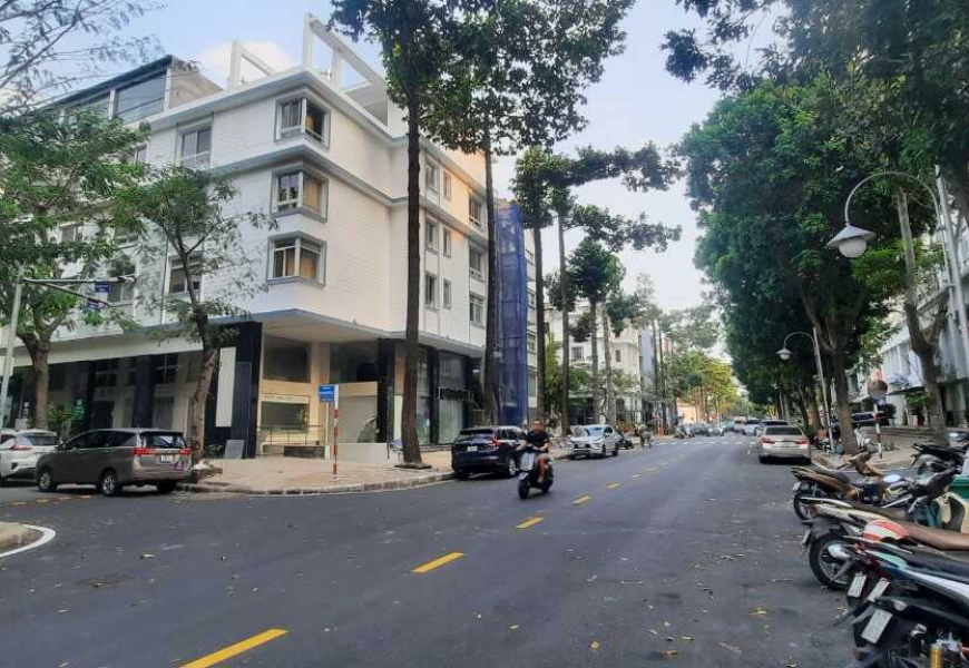Bán Tòa Nhà VP Góc 2 Mặt Tiền Đường Phạm Văn Nghị Và Hưng Gia 2. Khu Phú Mỹ Hưng. Phường Tân Phong Q.7