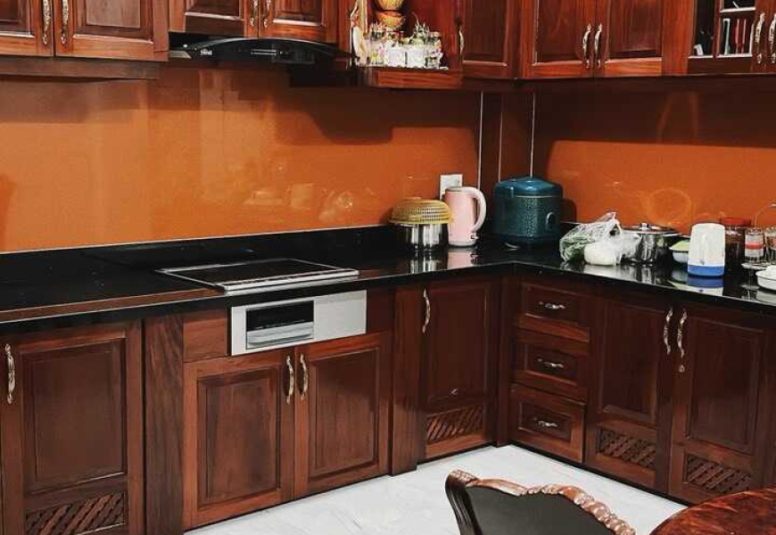 Bán nhà 3 lầu MT hẻm 6m Nguyễn Văn Linh - Bình Thuận Q7