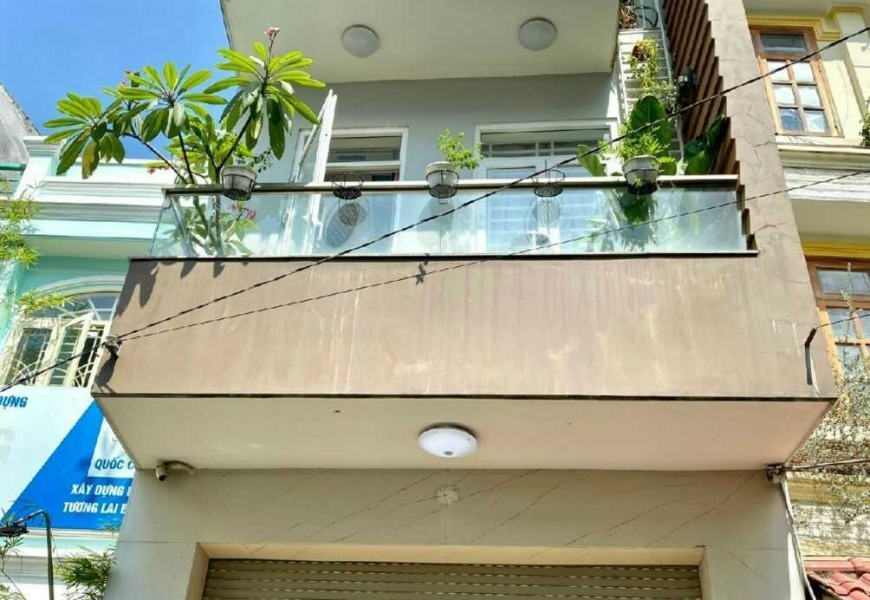 NHÀ PHỐ - BÁN NHÀ ĐẸP 2 LẦU KIÊN CỐ ĐƯỜNG NHỰA XE HƠI - ĐƯỜNG SỐ LÝ PHỤC MAN, P.BÌNH THUẬN, QUẬN 7