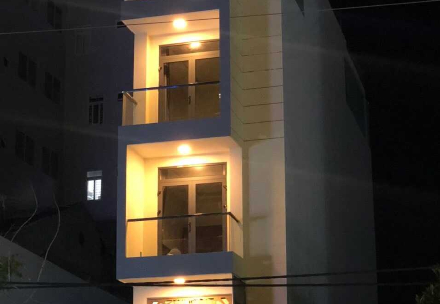 Bán nhà mặt tiền 839 huỳnh tấn phát  Q7