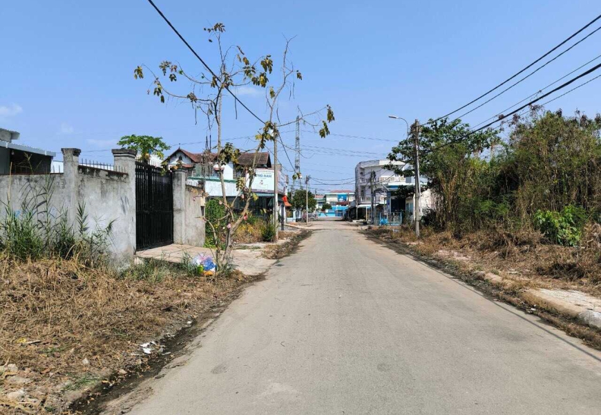 Bán lô đất đường 10m đối điện trường học lê lợi, xã nhơn đức, nhà bè