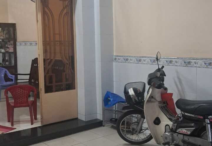 Cần bán căn nhà mặt tiền Đường Huỳnh Tấn Phát Phường Tân Thuận Đông Quận 7