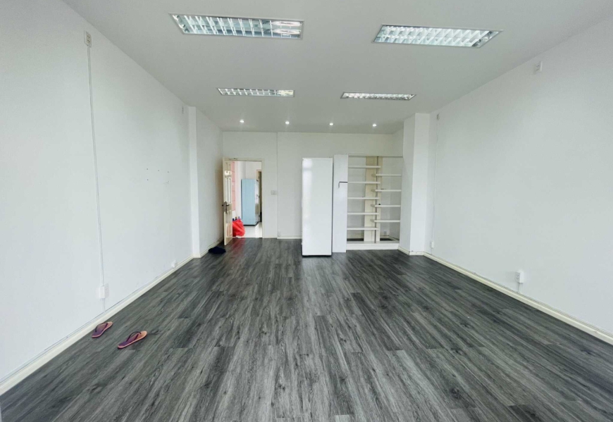 Có phí cho môi giới Cho thuê tầng 3 sàn 100m2 mặt tiền đường D4,kdc him lam,Q7
