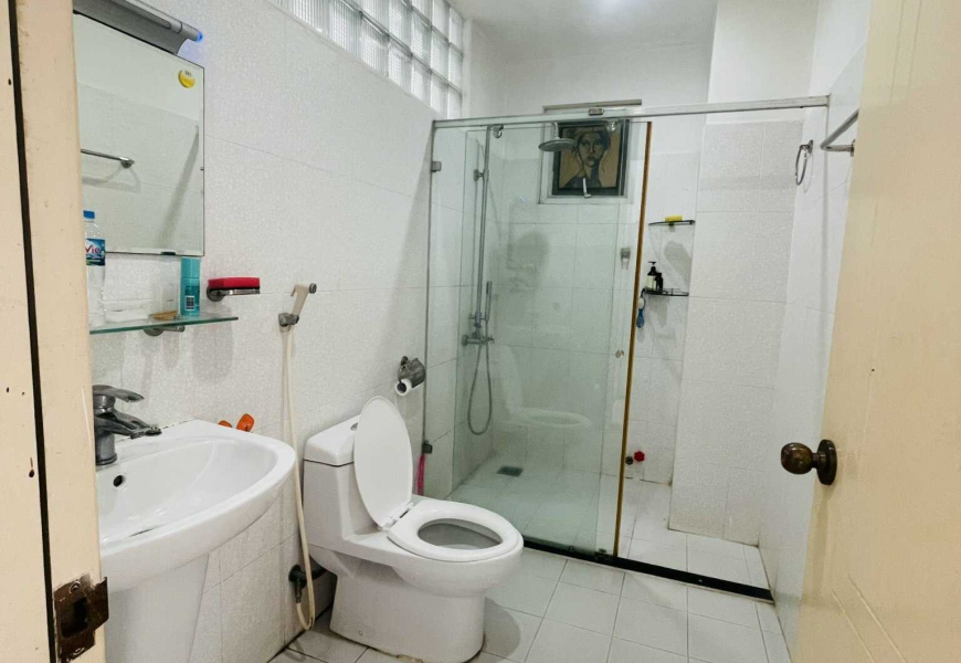 Có phí cho môi giới Cho thuê tầng 3 sàn 100m2 mặt tiền đường D4,kdc him lam,Q7