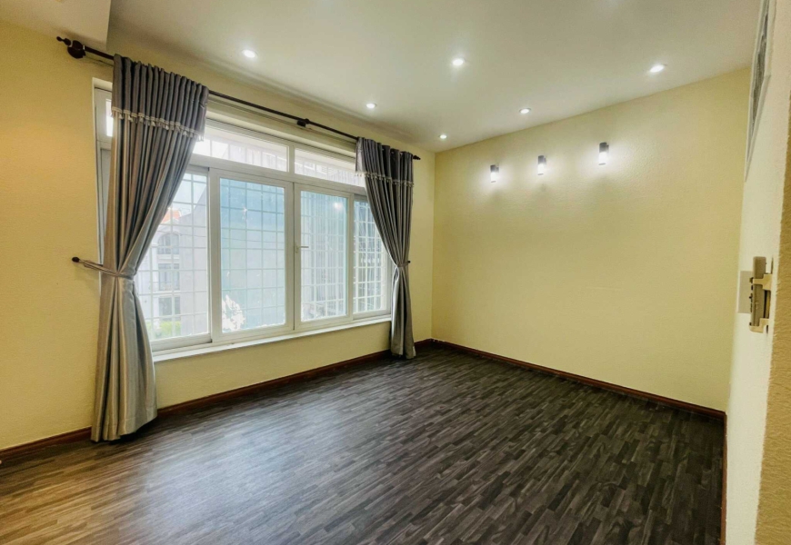 Có phí cho môi giới Cho thuê tầng 3 sàn 100m2 mặt tiền đường D4,kdc him lam,Q7