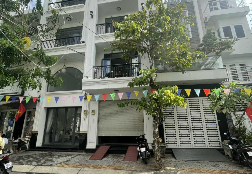 Bán nhà mặt tiền đường số 81,p.Tân Quy,Q7