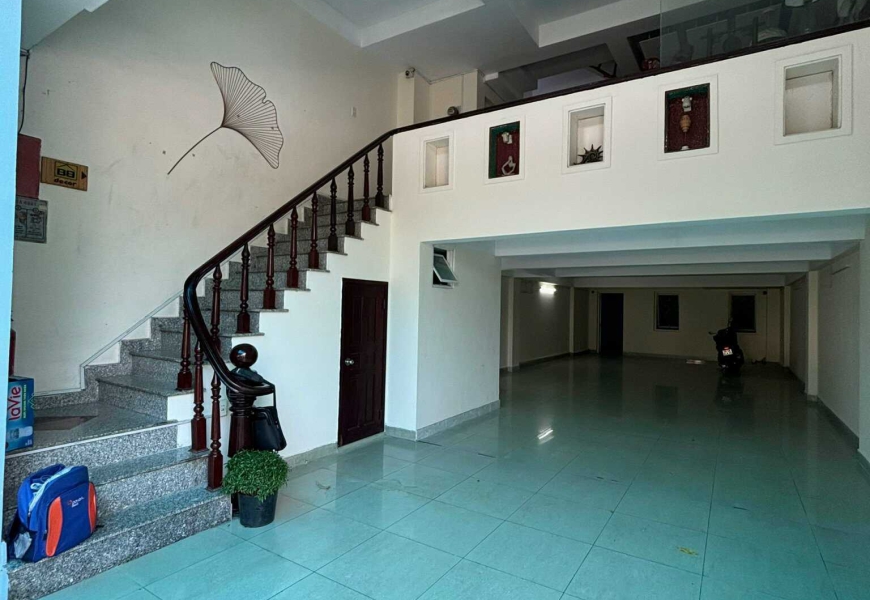Bán nhà phố mặt tiền Hoàng Quốc Việt Quận 7