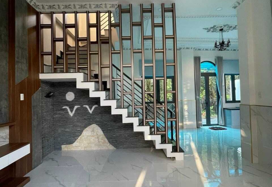 0909227199 BIỆT THỰ MINI MỚI XÂY: 9M x 10M XD 4 TẦNG- FULL NỘI THẤT - 6.7 TỶ TL- HẺM 7M (xe hơi). - Vị trí: thuộc KDC Hoàng Hoa, đường Nguyễn Bình (tới nhà 50m), Nhơn Đức, Nhà Bè, gần ngã 4 (vòng xoay) Lê văn Lương - Nguyễn Bình