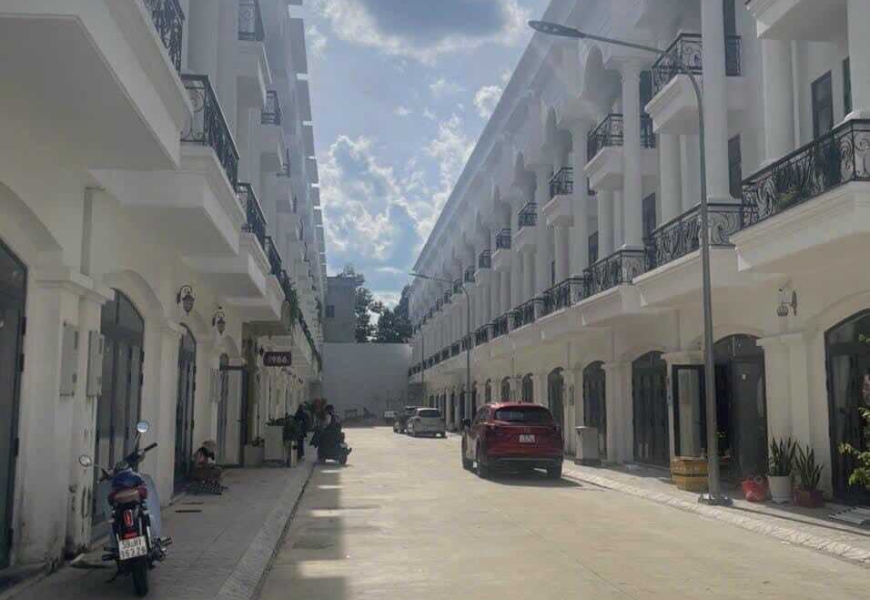 Hàng Ngộp ngân hàng bds 0 đồng là có thật, giá thị trường 4.6ty, nay giảm còn 3.6ty TL