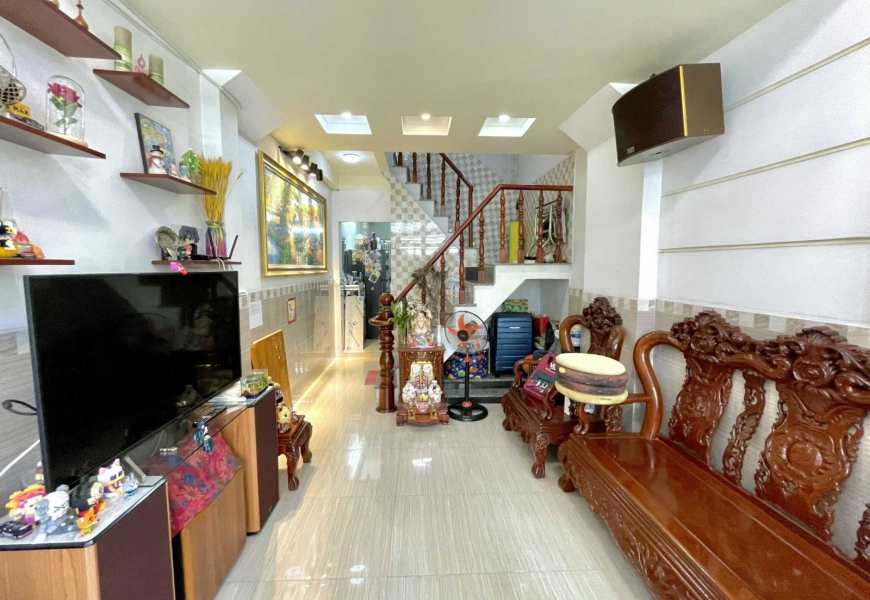 0909227199 Bán nhà Q4 kèo thơm dành cho khách vip - đầu tư dòng tiền Quận 4 - 2 mặt hẻm căn hộ dịch vụ: 2 Cửa chính Đông Nam và Tây Bắc. - Vị trí nhà 2 sẹc Tôn Đản, phường 10, Quận 4