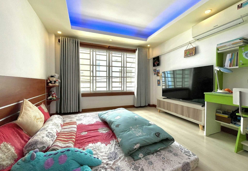 0909227199 Bán nhà Q4 kèo thơm dành cho khách vip - đầu tư dòng tiền Quận 4 - 2 mặt hẻm căn hộ dịch vụ: 2 Cửa chính Đông Nam và Tây Bắc. - Vị trí nhà 2 sẹc Tôn Đản, phường 10, Quận 4