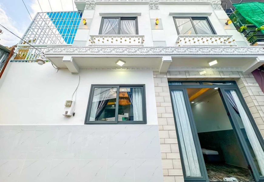 Giá tốt nhất tại phường Tân Phú , quận 7 cách mặt tiền Huỳnh tấn phát 80m . Giá chỉ với 4 tỷ 490