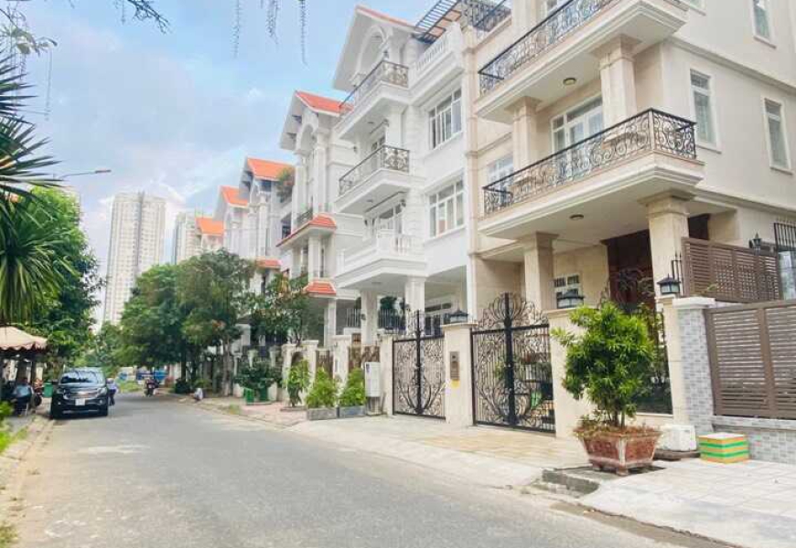 BIỆT THỰ MT đường số 11 KHU HIMLAM, Q7 