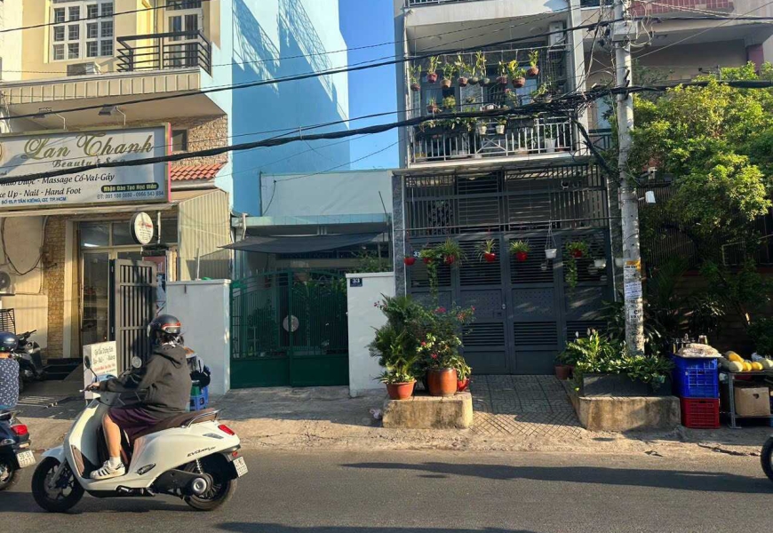 Bán nhà mặt tiền đường số 15 Chợ Tân Quy Quận 7