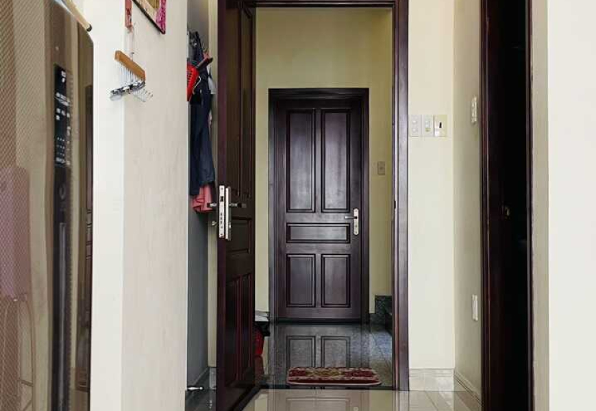 BÁN NHÀ HẺM 8m ĐƯỜNG NGUYỄN VĂN LINH, Q7