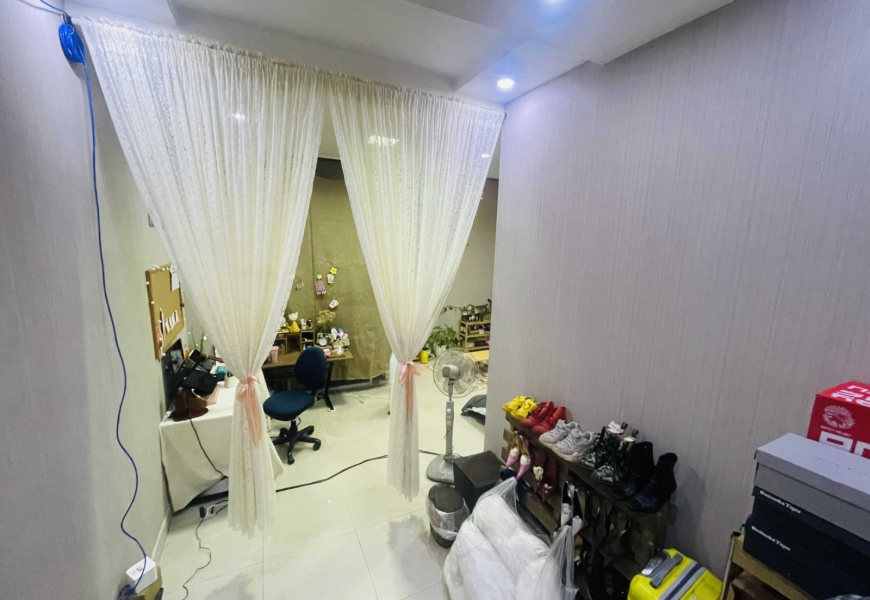 Bán nhà mặt tiền đường số kdc Trung Sơn,sát bên quận 7 và Q8