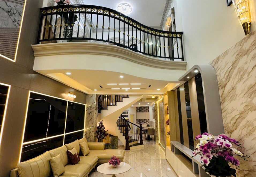 SIÊU PHẨM ĐẶC BIỆT SANG TRỌNG VỚI NỘI THẤT CAO CẤP ĐẦY ĐỦ TIỆN NGHI,HẺM 6m ĐƯỜNG HUỲNH TẤN PHÁT Q7