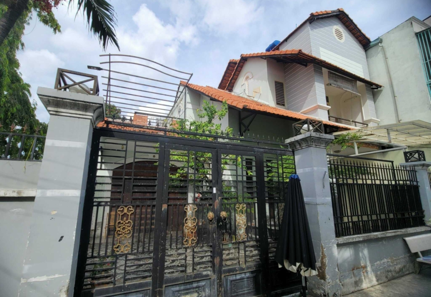 0909227199 Cần bán nhà sân vườn hẻm đường Nguyễn Thị Thập, Phường Bình Thuận- Q7