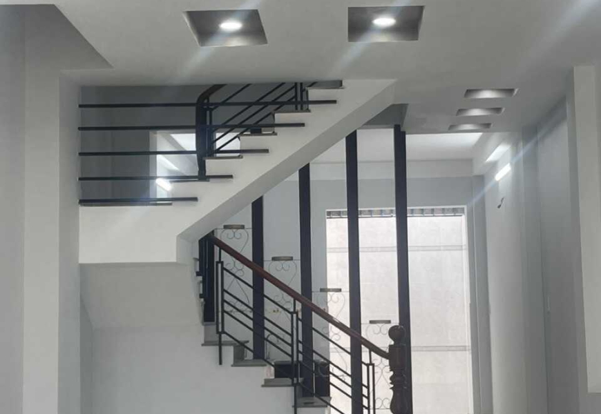 0909227199 Cần bán căn nhà mặt tiền kinh doanh đường phạm hữu lầu Q7 