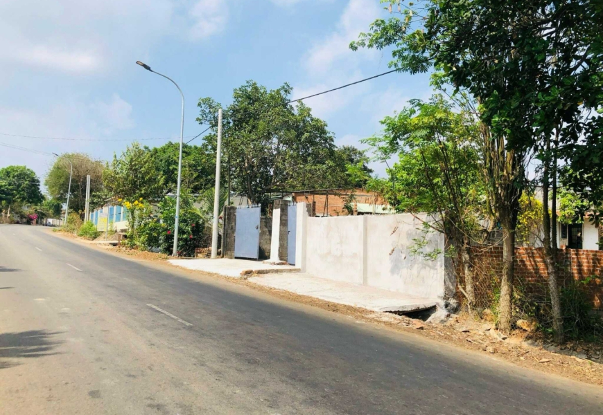 Chủ Ngộp NH,bán gấp chỉ 1,3tr/m - 2 Mặt tiền đường nhựa Láng - Lớn Xà Bang (1 Mặt Tiền đường nhựa lớn, 1 Mặt tiền đường đất)