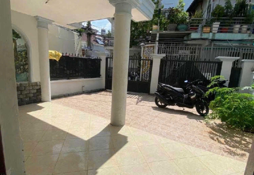 0909227199 Bán nhà căn góc , sân vườn HXH Khu Cư Xá Ngân Hàng , F Tân Thuận Tây Quận 7