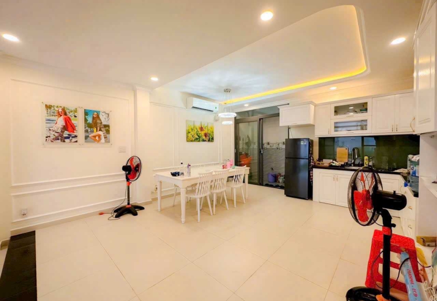 0909227199 NHÀ ĐẸP 4 TẦNG _ XE HƠI TRÁNH NHAU _ HOÀNG QUỐC VIỆT _ QUẬN 7