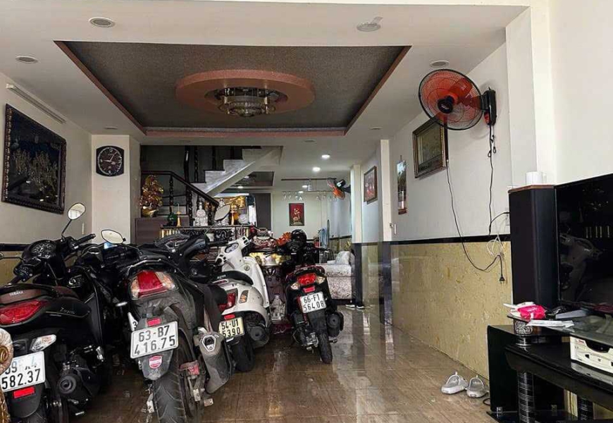 Bán nhà mặt tiền đường số p4,Q4