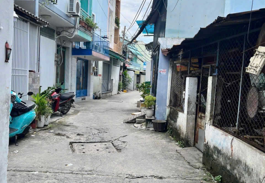 Bán gấp nhà cấp 4 hẻm 205 Huỳnh Tấn Phát, P. Tân Thuận Đông, Quận 7