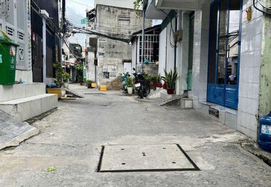 Bán gấp nhà cấp 4 hẻm 205 Huỳnh Tấn Phát, P. Tân Thuận Đông, Quận 7