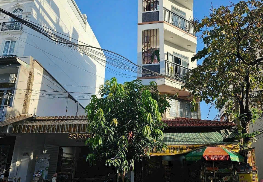 Cần ra nhanh đất mặt tiền _ Đường số 79 kinh doanh,p Tân quy Q7