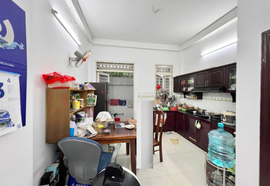 Bán gấp nhà KDC Nam Long Trần Trọng Cung, Q7 - Mặt tiền 8m, xe hơi đậu trong nhà