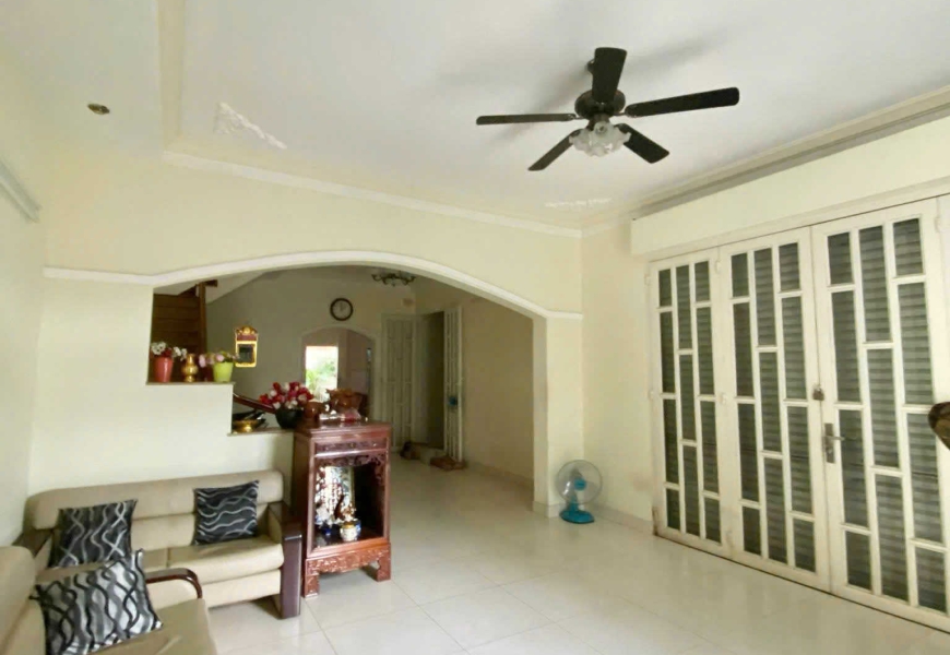 Bán nhà mặt tiền đường Huỳnh Tấn Phát - phường Phú Mỹ - quận 7 khu vực sầm uất kinh doanh mua bán, gần các quận trung tâm