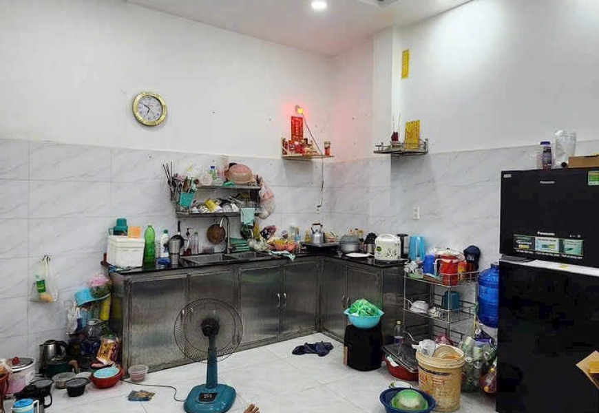 HÀNG HÓT HÓT NHÀ 1 trệt 2 LẦU ST, ĐƯỜNG SỐ 2 TÂN QUY, BÁN KÍNH 200M, CHỢ, SIÊU THỊ LOTTEMART GIAO THÔNG THUẬN LỢI