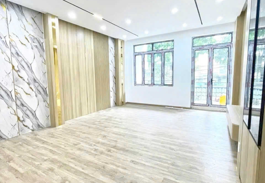 BÁN GẤP NHÀ ĐƯỜNG ĐÔI 24M P. TÂN KIỂNG, QUẬN 7 