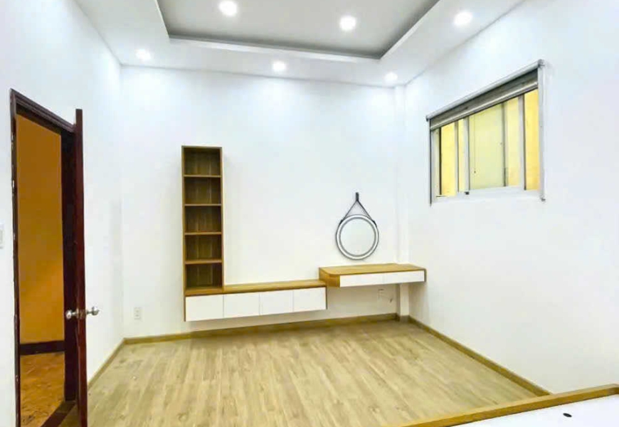 BÁN GẤP NHÀ ĐƯỜNG ĐÔI 24M P. TÂN KIỂNG, QUẬN 7 