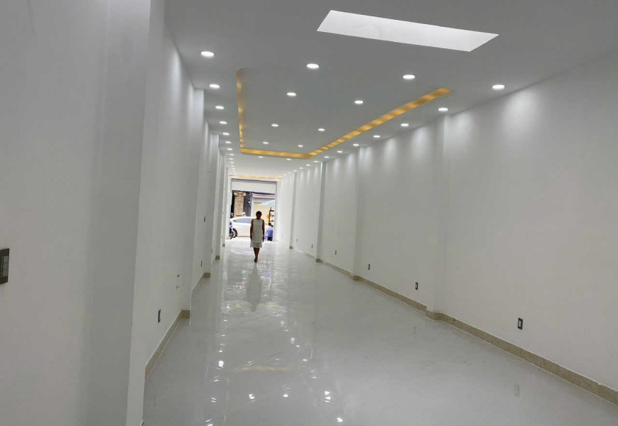 Bán nhà 2 mặt tiền trước sau Huỳnh Tấn Phát, Tân Phú Q7