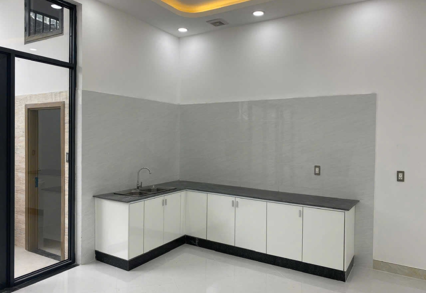 Bán nhà 2 mặt tiền trước sau Huỳnh Tấn Phát, Tân Phú Q7