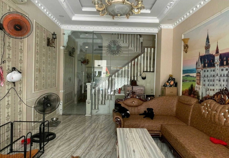 Nhà phố quận 7 cực đẹp đầy đủ nội thất, đường Hoàng Quốc Việt, phường Phú Mỹ