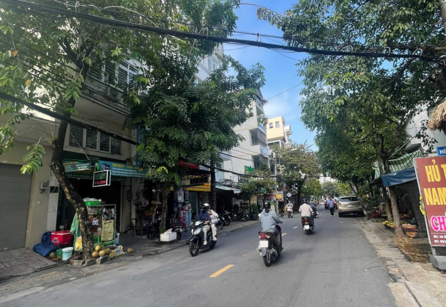 Bán nhà mặt tiền đường 79 kinh doanh đông,p Tân quy Q7