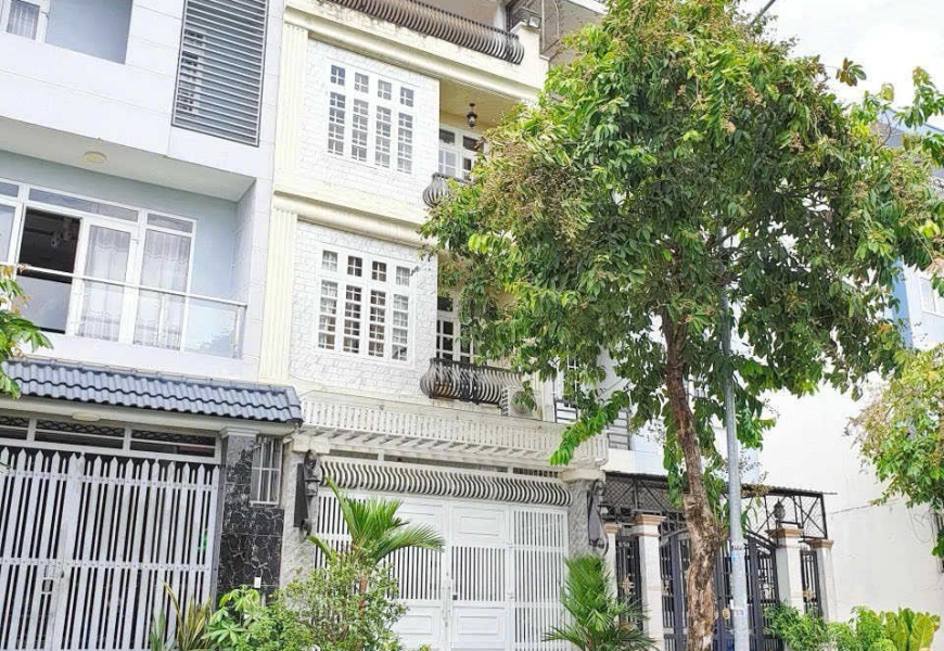 CHO THUÊ/ BÁN NHÀ MỚI ĐƯỜNG SỐ PHẠM HỮU LẤU, QUẬN 7