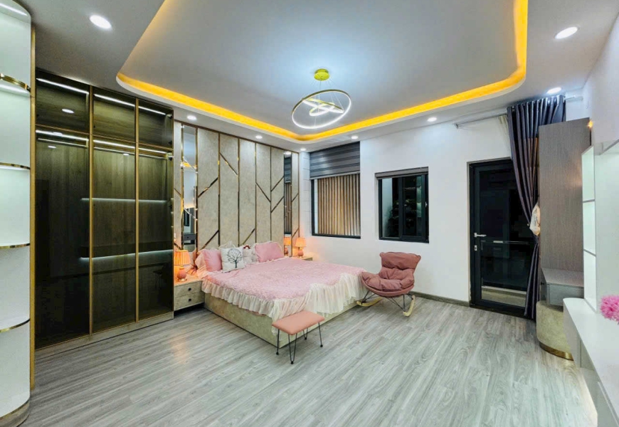 BÁN NHÀ PHỐ 5 TẦNG KDC PHÚ MỸ, PHƯỜNG PHÚ MỸ, QUẬN 7